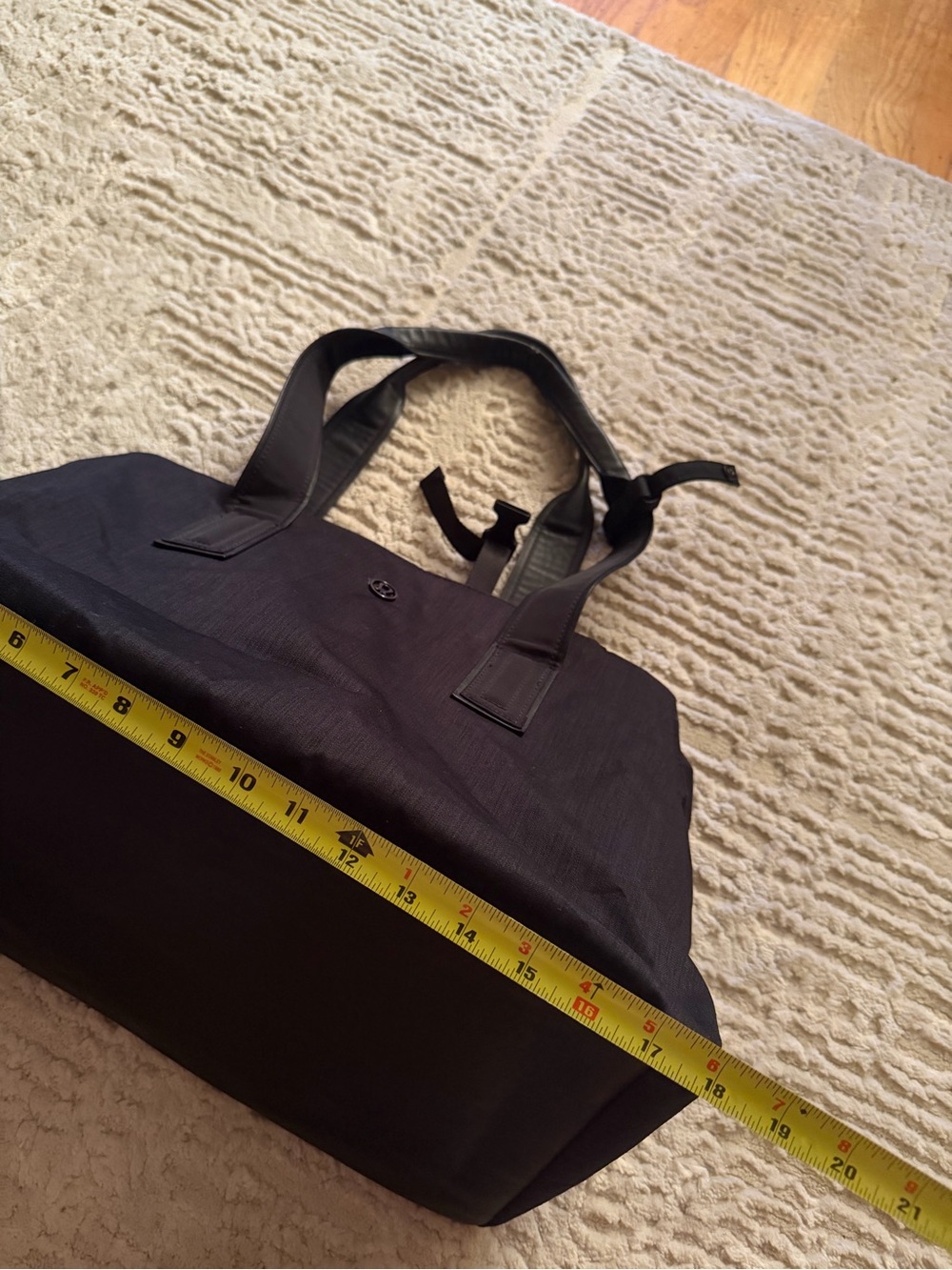 Lululemon duffel bag gym travel carry - Picture 9 of 10